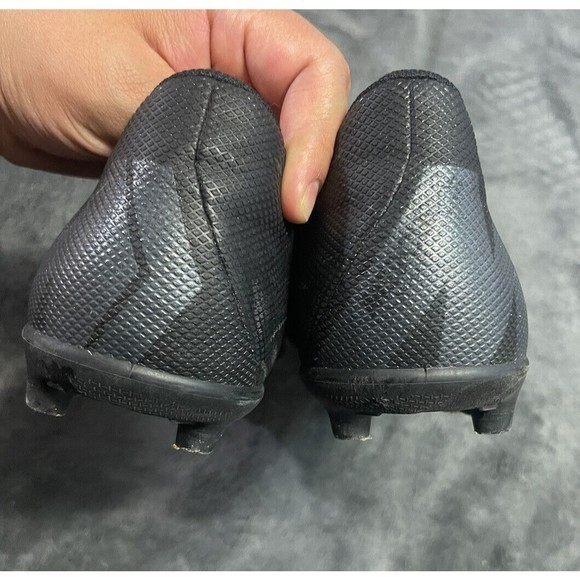 Nike Mercurial Vapor 12 Club FG/MG Cleats Black Boys‎ Size 6Y - Picture 5 of 7